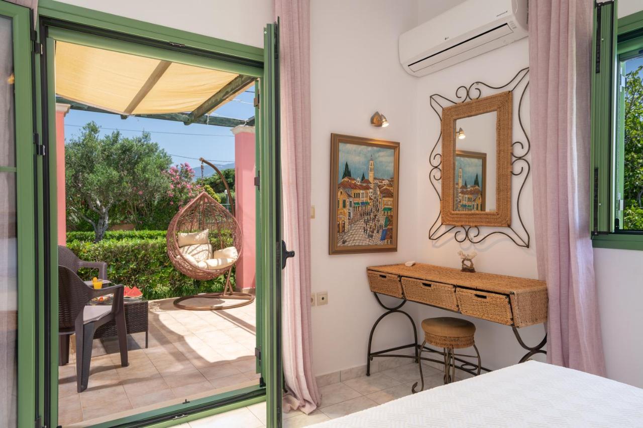 Monambeles Villas Svoronata Luaran gambar