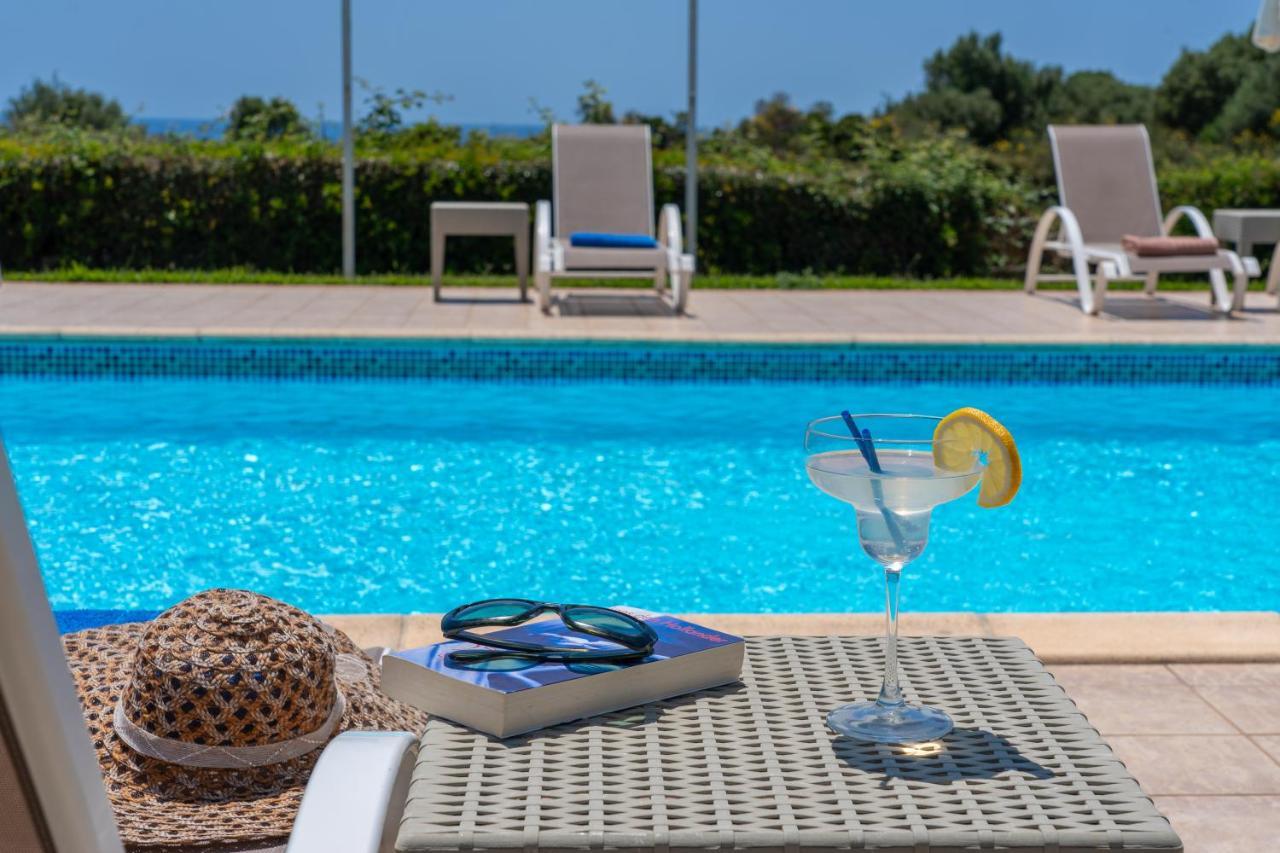 Monambeles Villas Svoronata Luaran gambar
