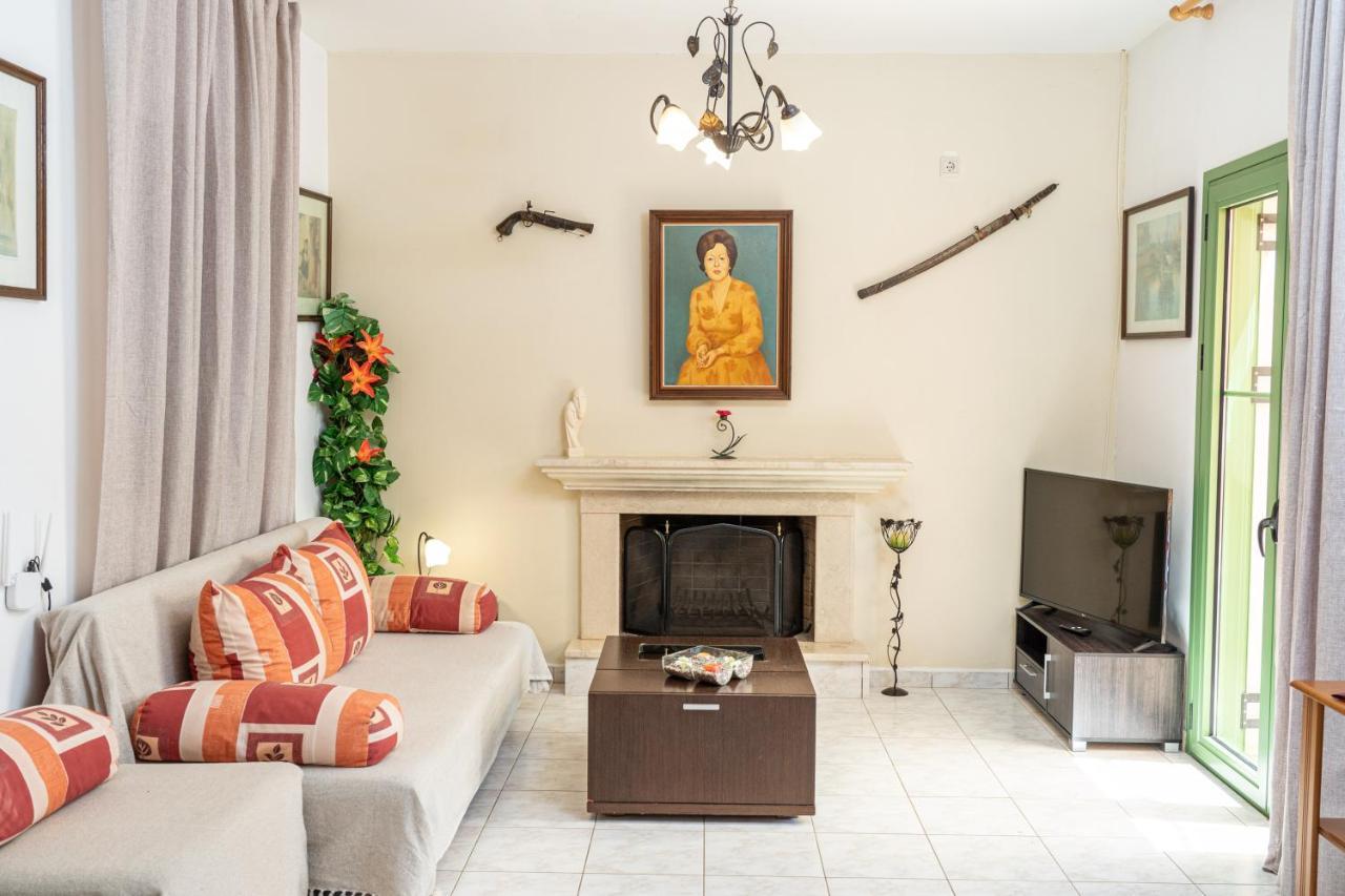 Monambeles Villas Svoronata Luaran gambar