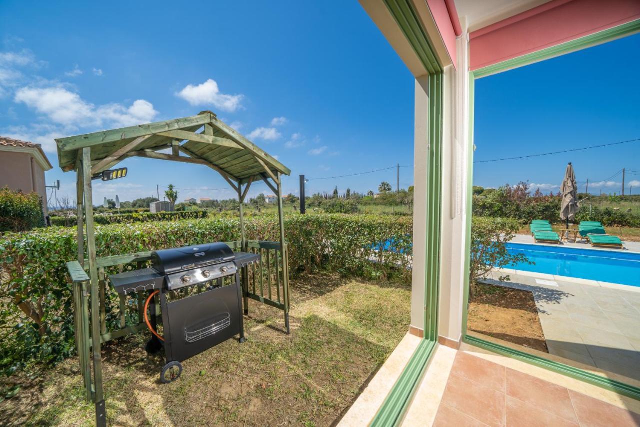 Monambeles Villas Svoronata Luaran gambar