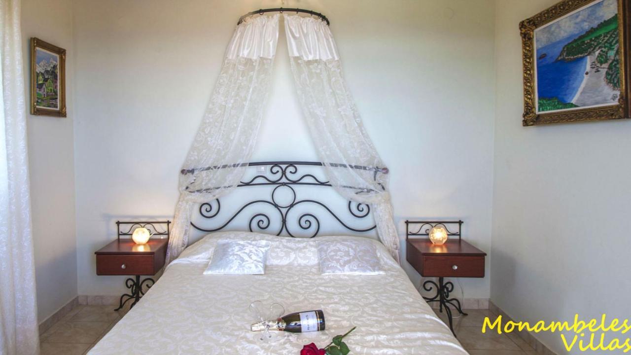 Monambeles Villas Svoronata Luaran gambar