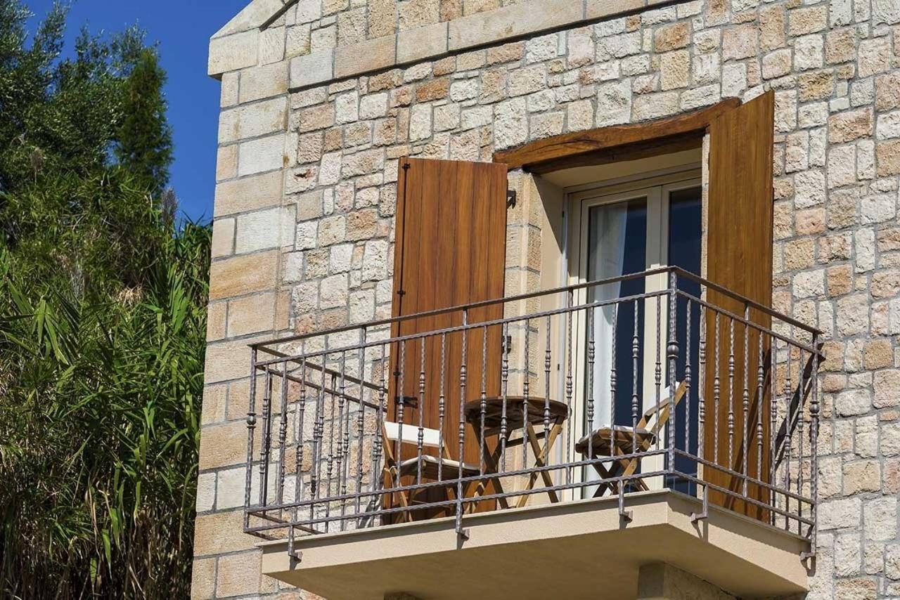 Monambeles Villas Svoronata Luaran gambar